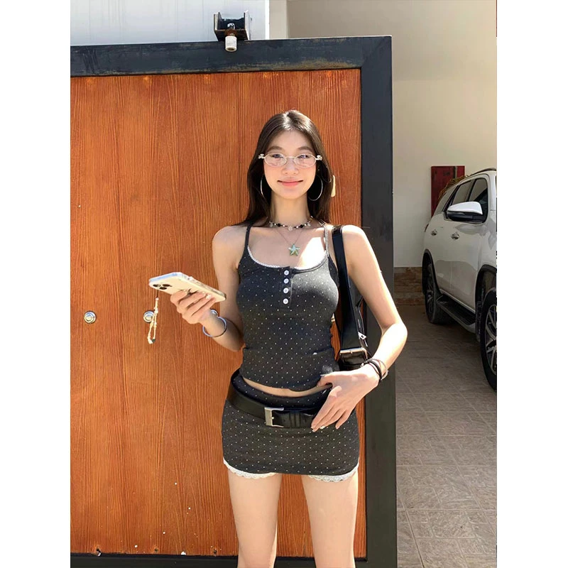 【现货】奈良甜心 辣妹显瘦百搭设计感波点背心吊带上衣【2410998】