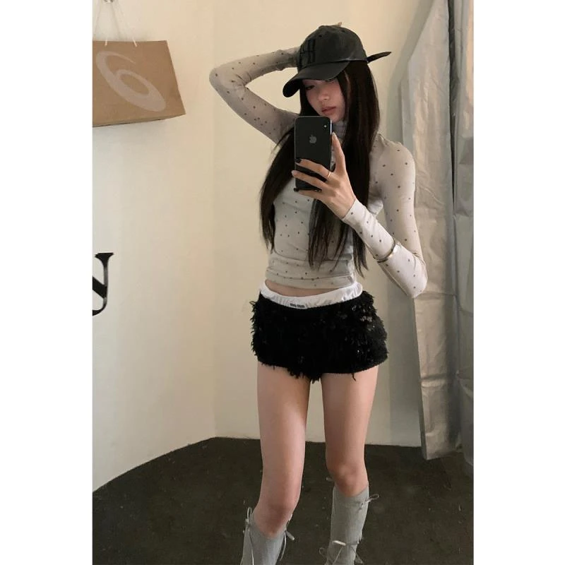 【现货】酷girl 炸街个性亮片毛绒短裤女显瘦高腰辣妹超短裤2410006