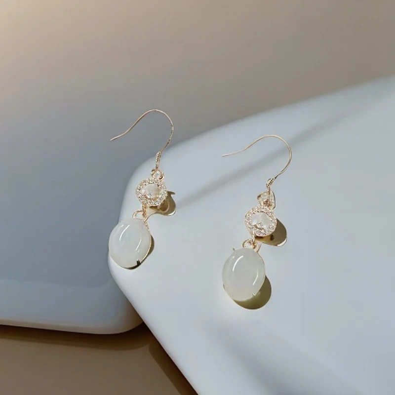 天然和田玉轻奢时尚气质百搭耳坠