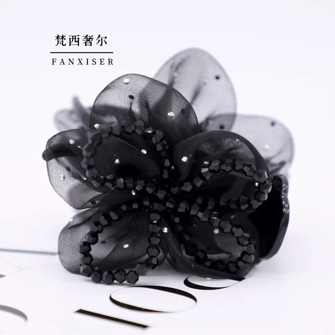 【路易斯秋雅】YM5117 高级感时尚气质抓夹