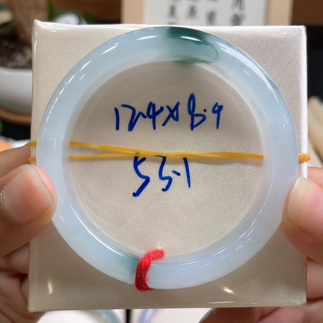 翡翠手镯未镶嵌翡翠手镯53