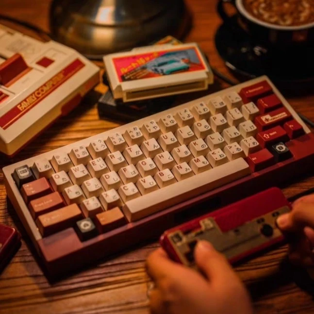 怒喵AM65 LESS 机械键盘触摸方向键 对称形体 客制化游戏外设自定