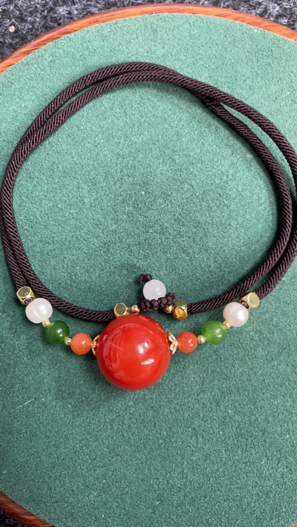 522号冰红色锁骨链