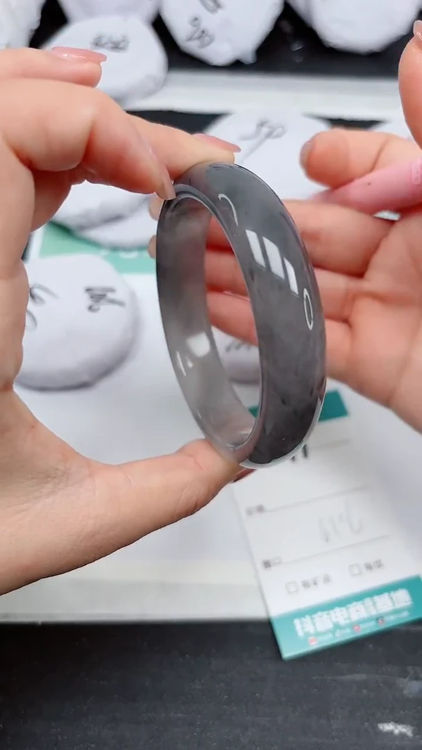 【闪购商品】石英质玉手镯未镶嵌A291