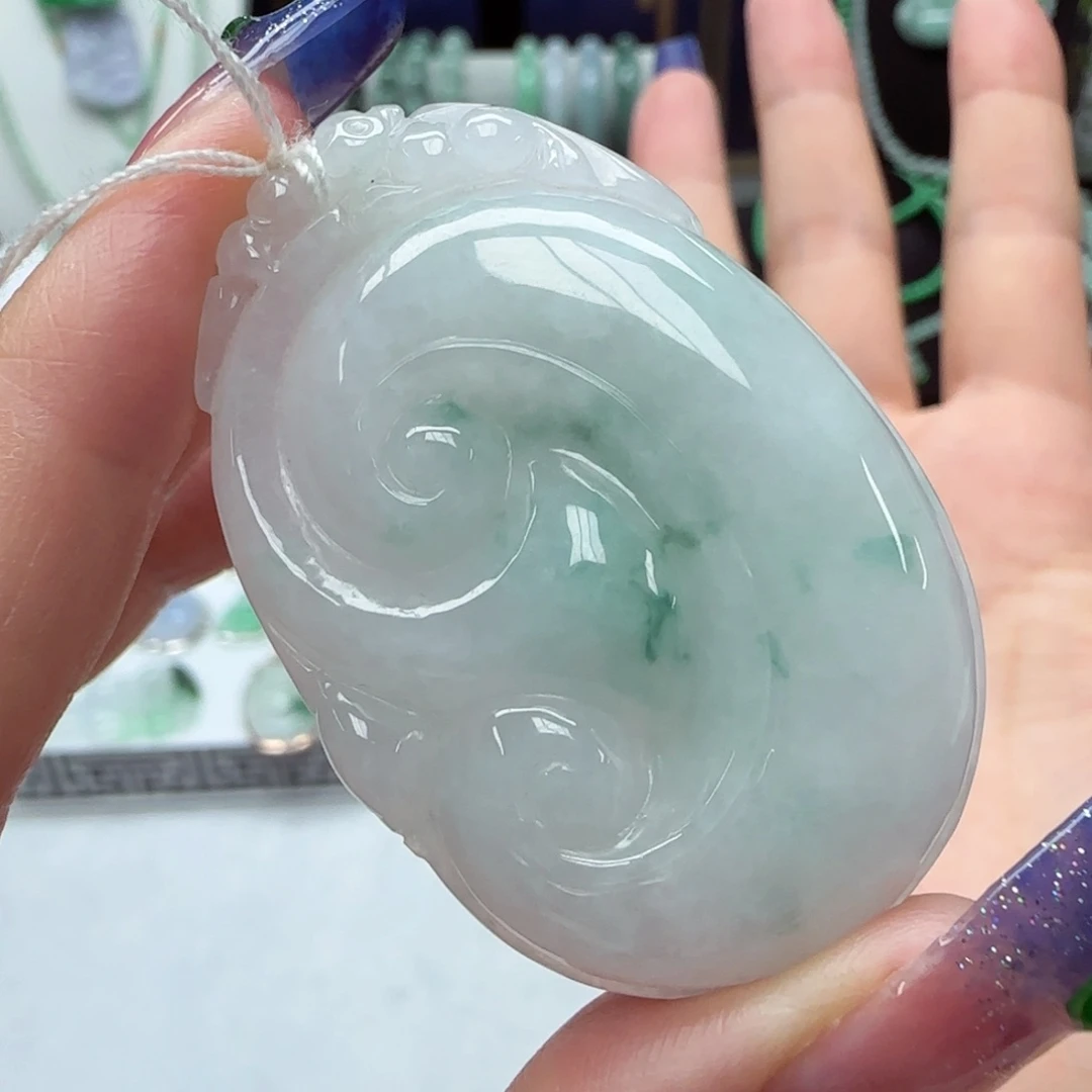翡翠颈饰未镶嵌如意