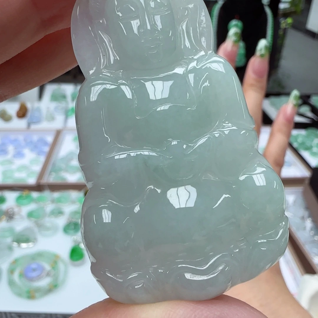 翡翠颈饰未镶嵌观音