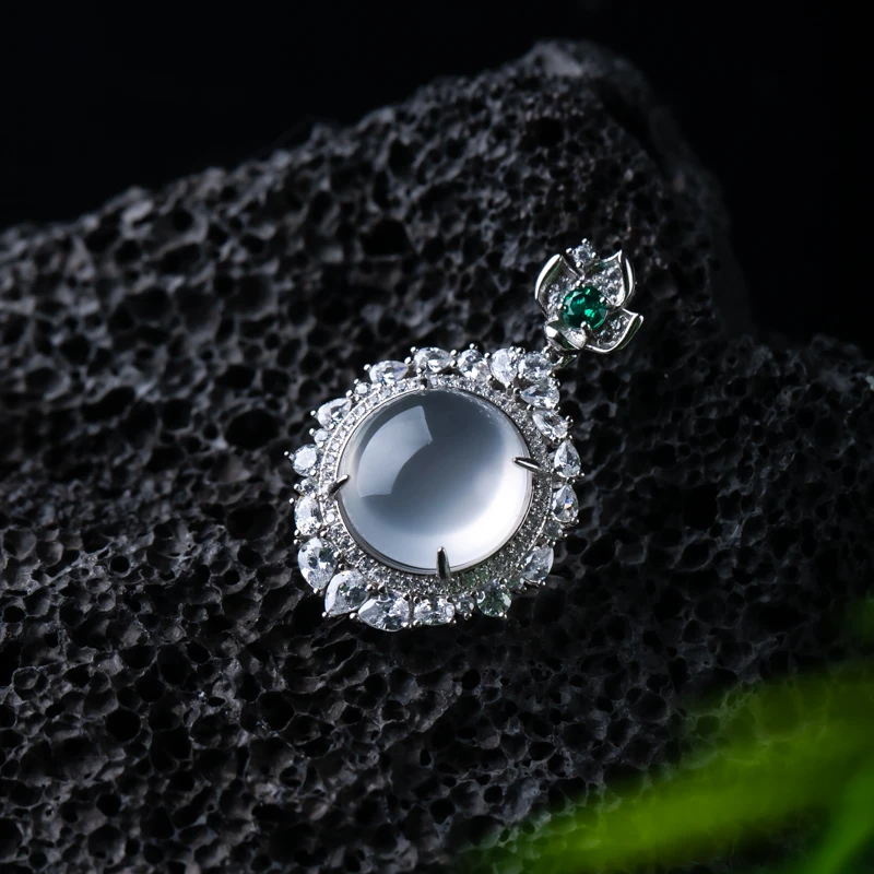 s925豪镶 吊坠 送皮绳，带证书天然玉石，石英质玉，抖音基地发货