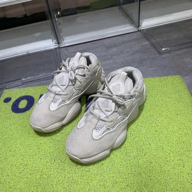 捡漏43码Yeezy500土灰95新配盒799秒杀球鞋