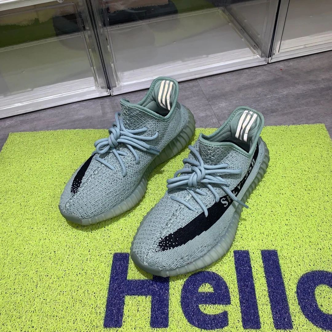 捡漏42码 yeezy350v2海盐 95新配盒 699秒杀球鞋