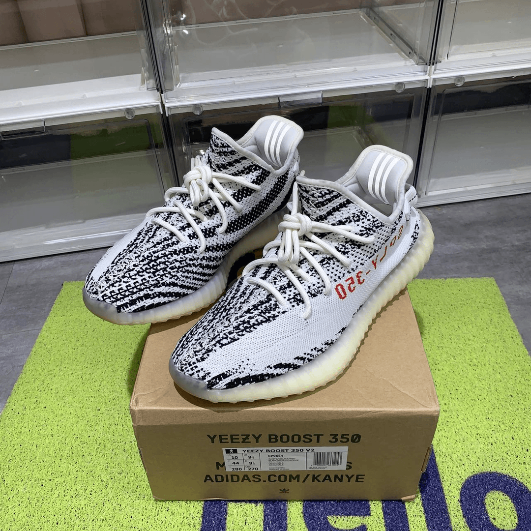 捡漏44码 yeezy350v2白斑马 98新原盒 1399秒杀球鞋