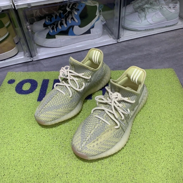 捡漏42码Yeezy350欧限脏黄95新配盒899秒杀球鞋