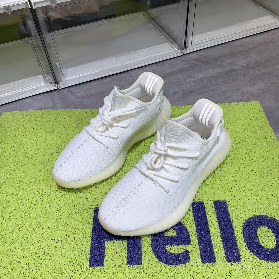 捡漏42码 yeezy350v2白冰 98新配盒 1199秒杀球鞋