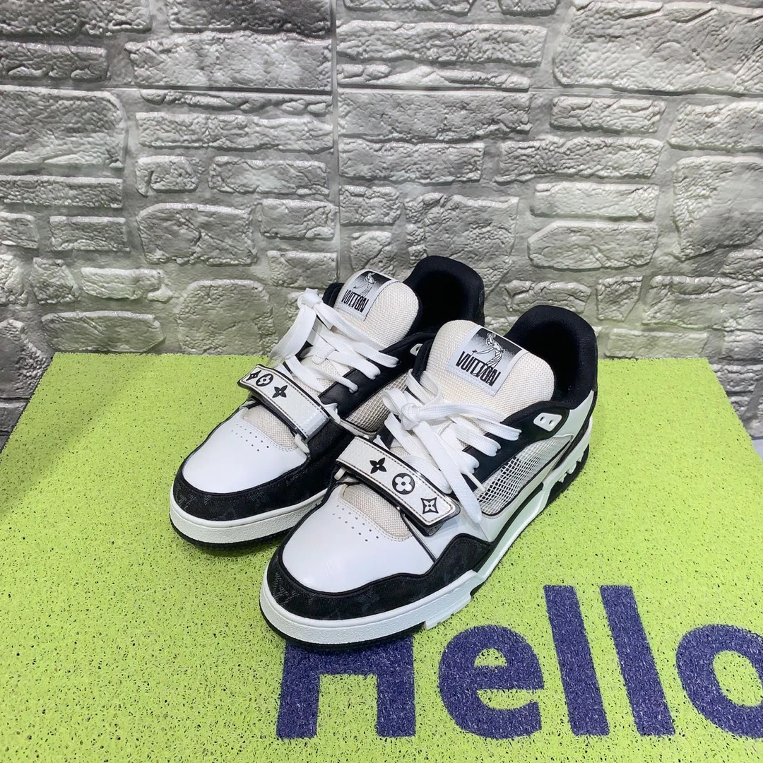 捡漏42码 LV trainer黑白魔术贴 95新配盒5899秒杀球鞋