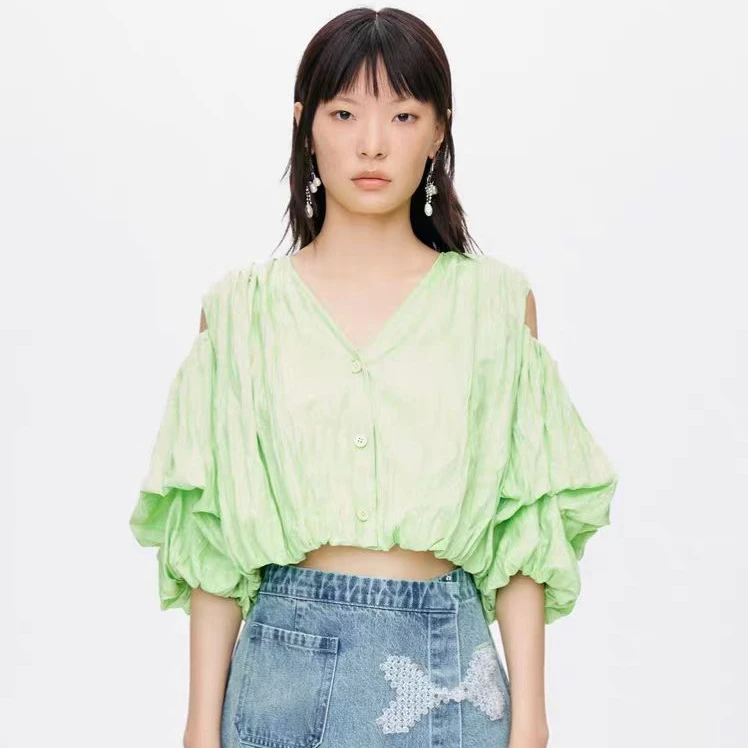 REVAN芮范夏季高级感露肩抽褶短上衣O30801097