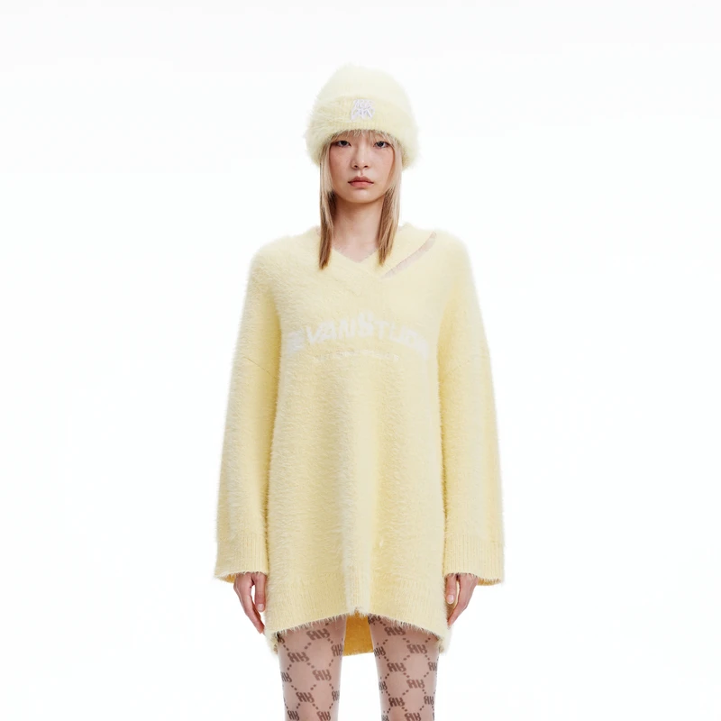 【备用链接】REVAN芮范冬季奶乖慵懒风毛织连衣裙RN91103121