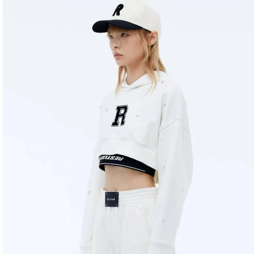 REVAN芮范新品高级感烫钻两件套卫衣RU71002113