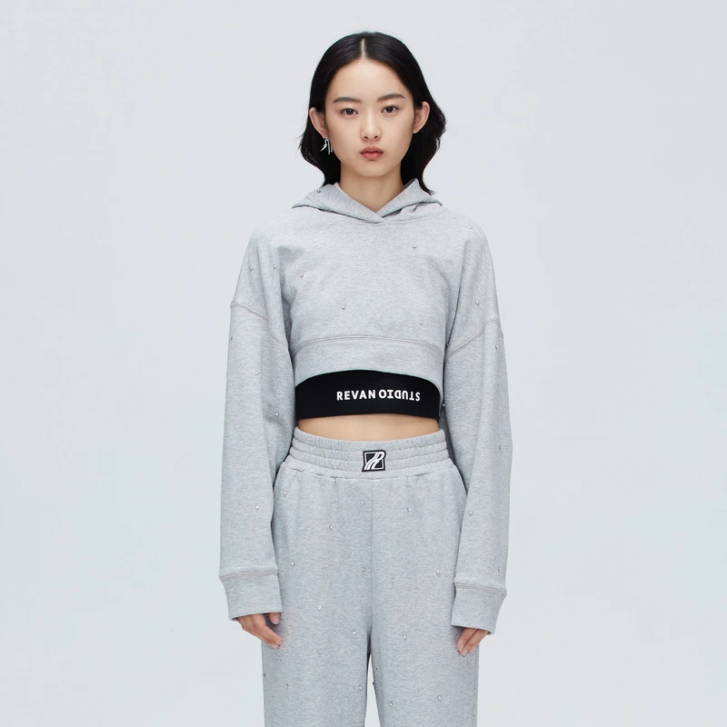 REVAN芮范春夏运动风钻饰两件套卫衣O11002033