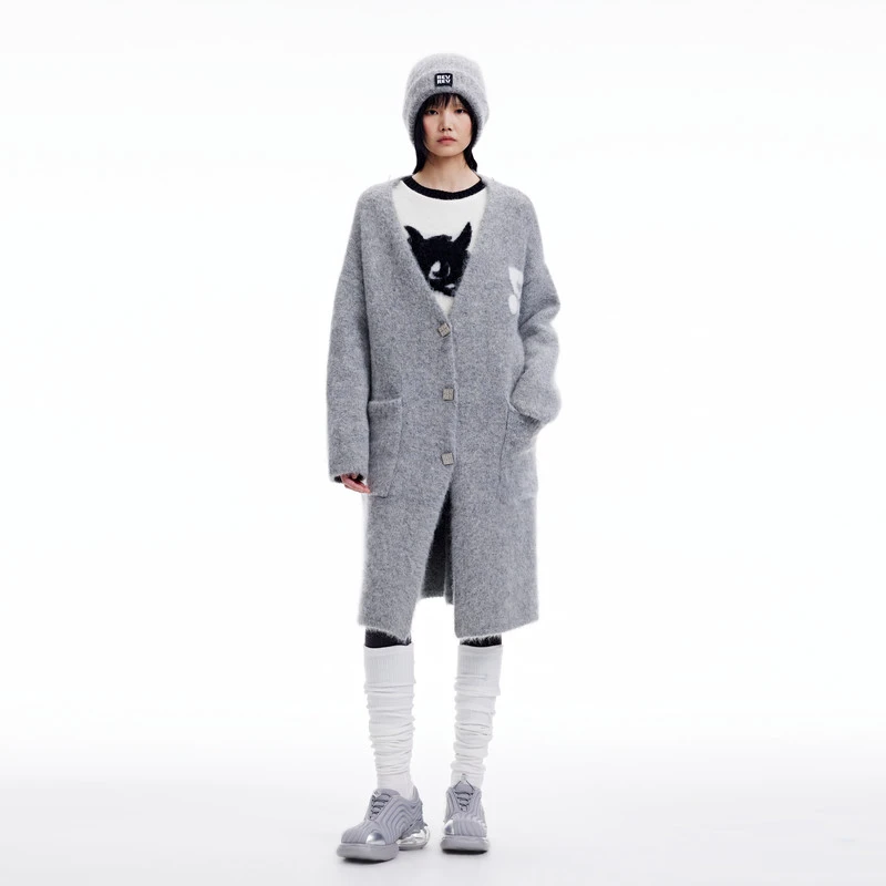 REVAN芮范设计师款质感优雅长款毛织开衫RN90107272