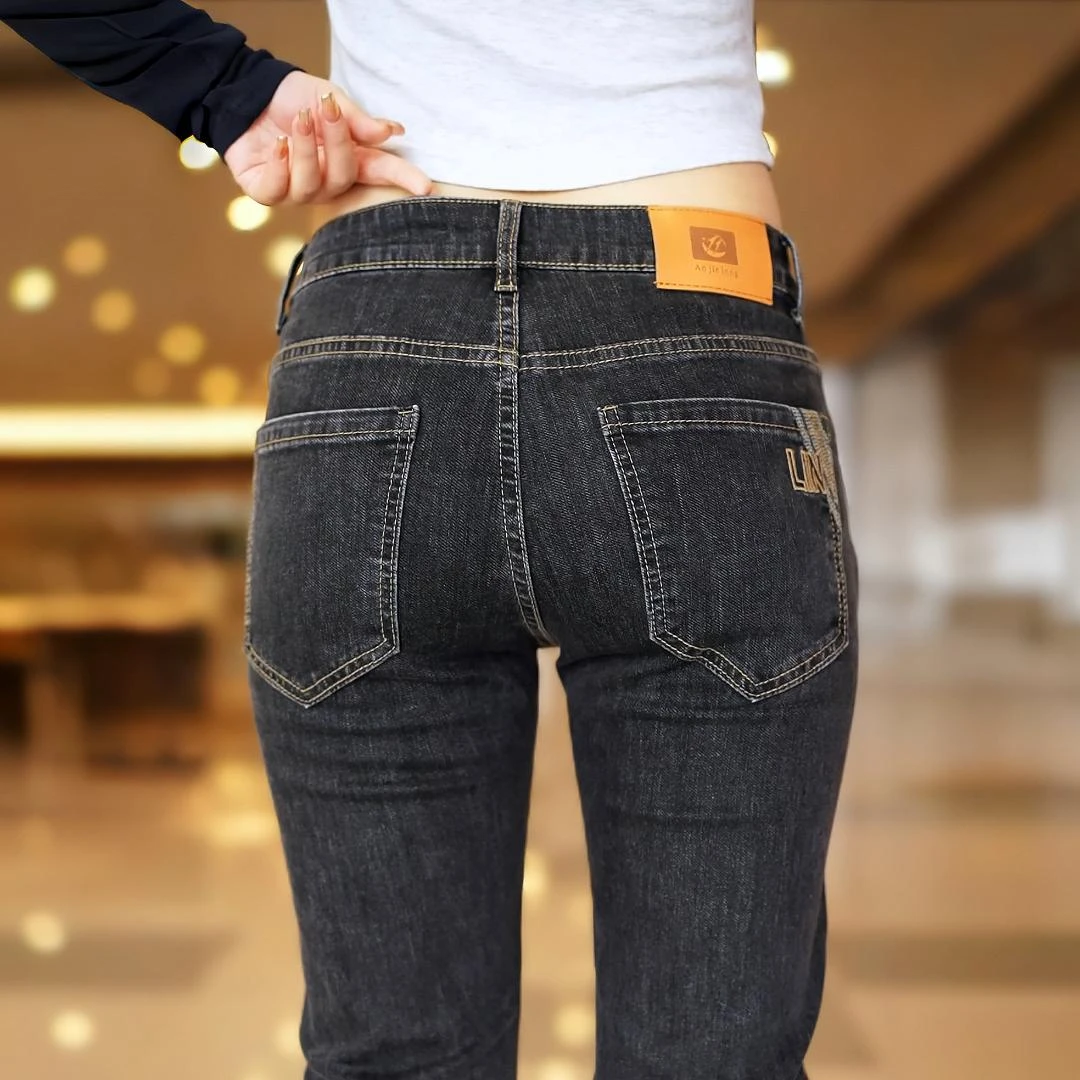 新款男士牛仔裤修身小直筒2025爆款百搭高端小脚男款牛仔裤男款