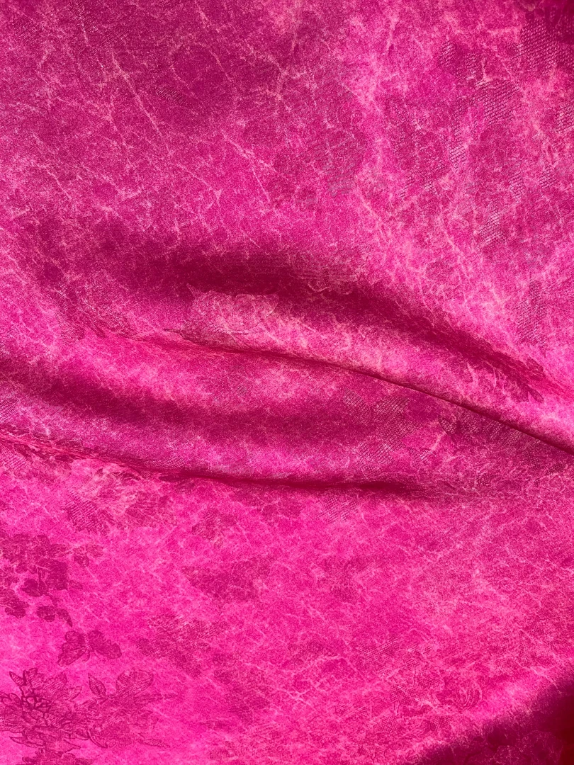 【玫红色龟裂纹】人丝红云纱草本植物染色面料新中式面料【JV8626】