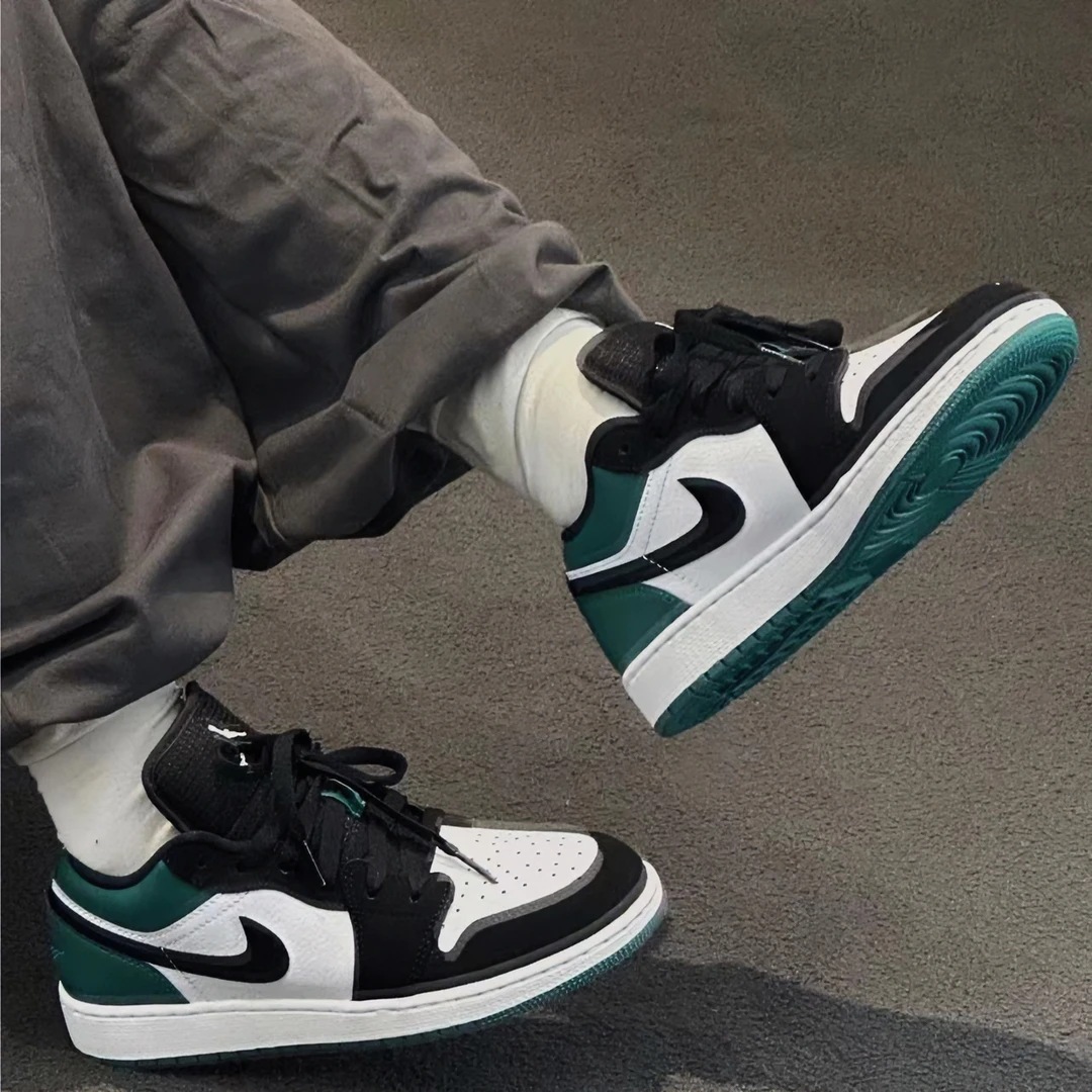 NIKE/耐克Jordan AJ1 Low 黑绿脚趾复古潮流低帮休闲篮球鞋女款