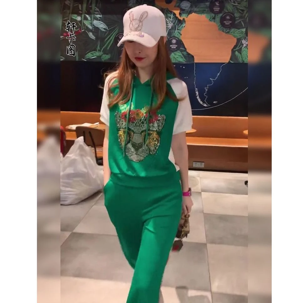 绿色时尚套装女夏款网红炸街宽松T恤小个子穿搭一整套显瘦阔腿裤