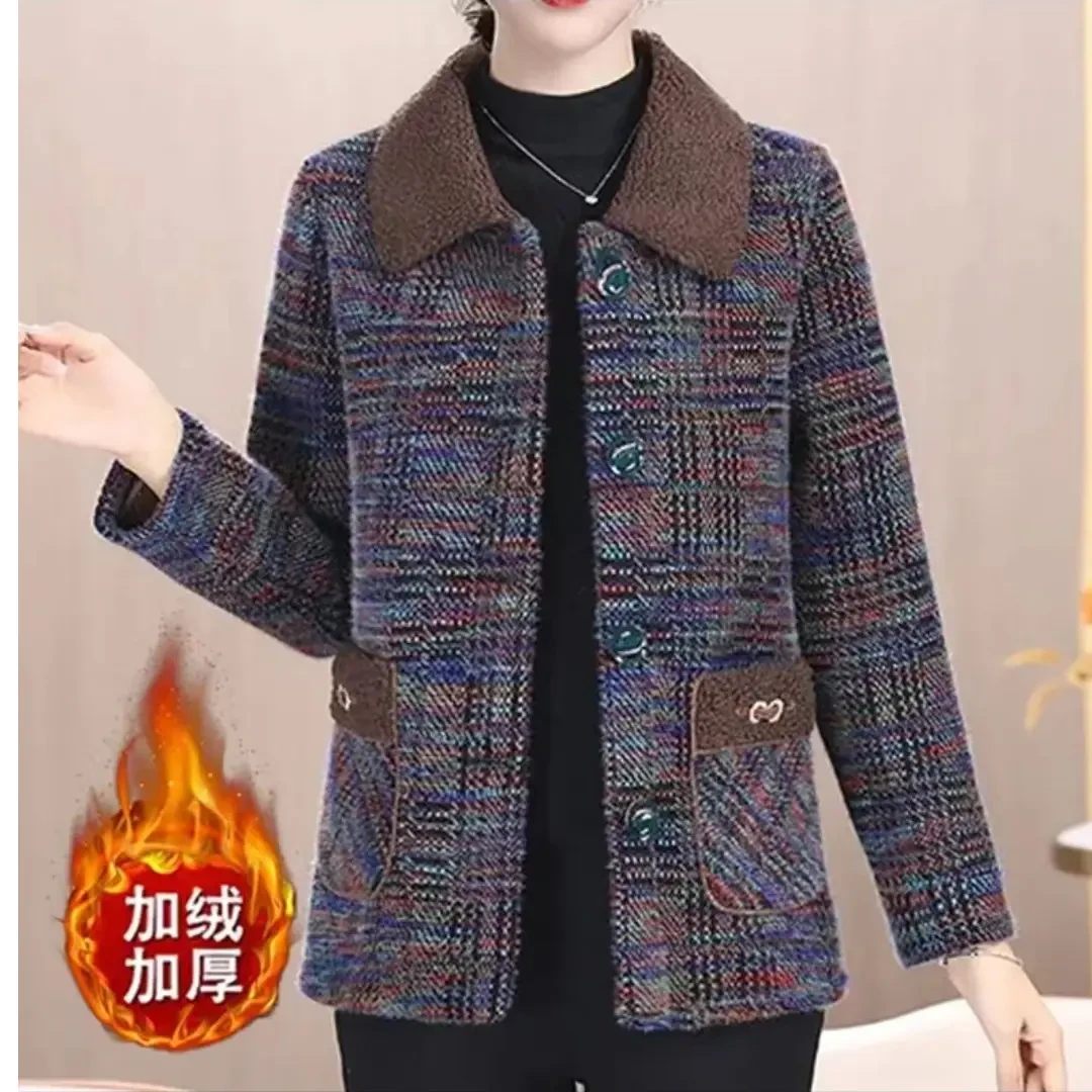 秋冬妈妈装加绒加厚时尚洋气上衣女中老年冬季格子老年人加厚外套