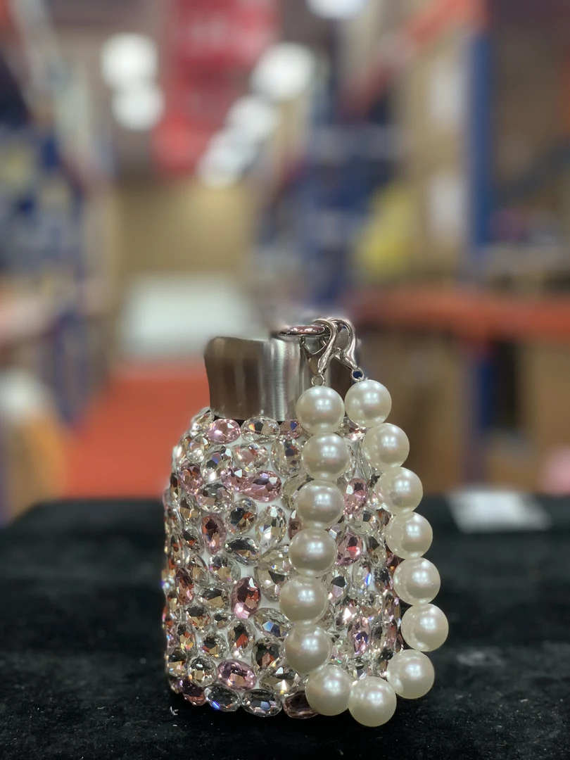 一个很好看的钻石水杯-款式颜色随机发LL