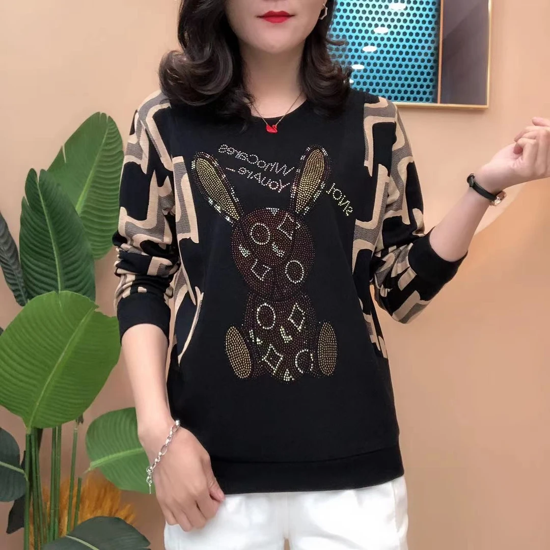 2025秋季新款洋气长袖t恤女宽松遮肚上衣百搭烫钻高档中年妈妈装