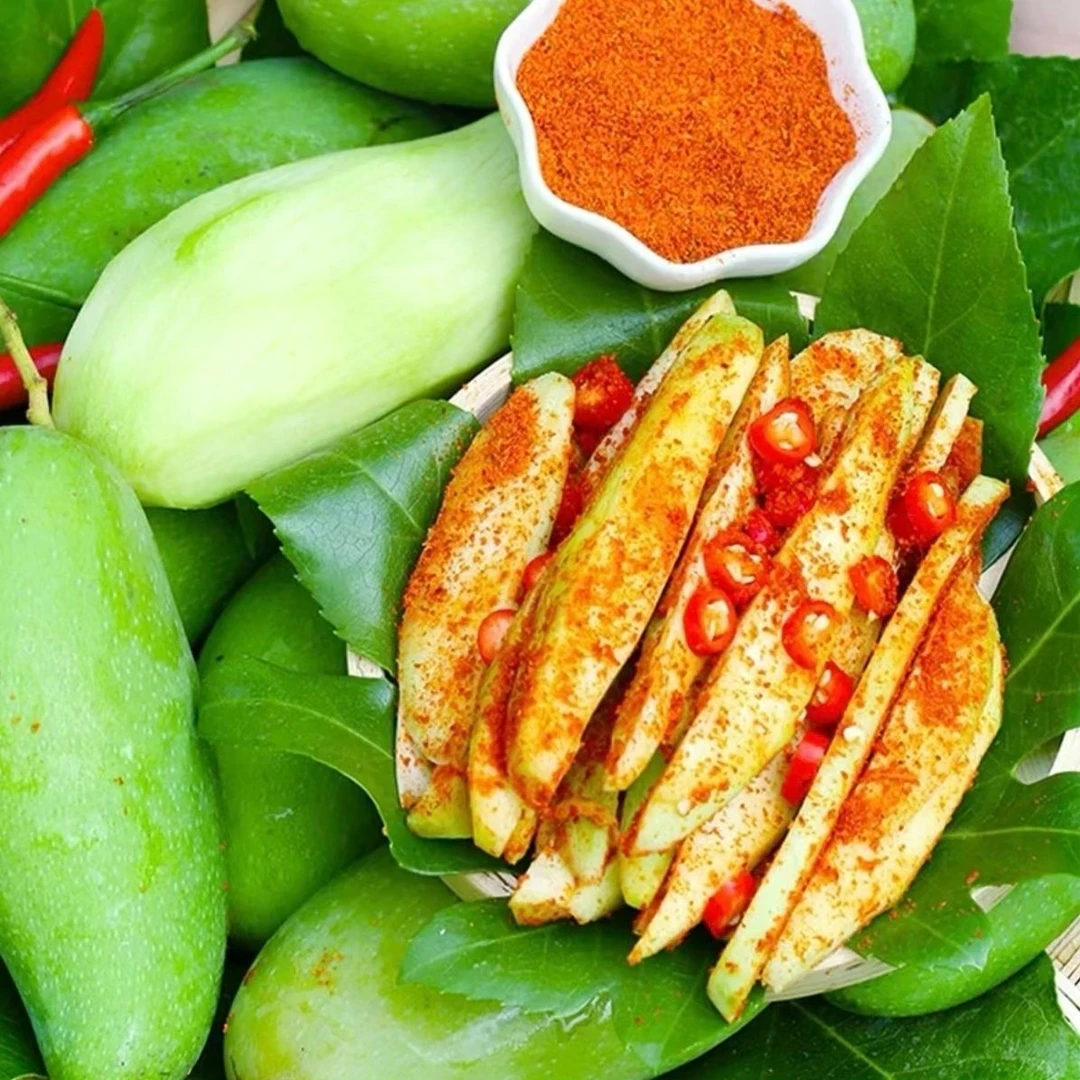 【芒果帝】海南三亚象牙芒生吃酸脆现摘现发配送辣椒盐酸梅粉