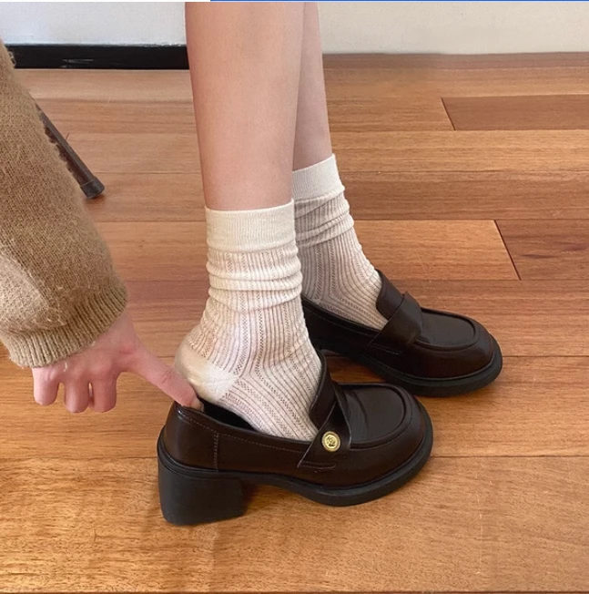 南在南方百搭圆头棕色厚底小皮鞋女春秋2025新款法式粗跟乐福鞋子