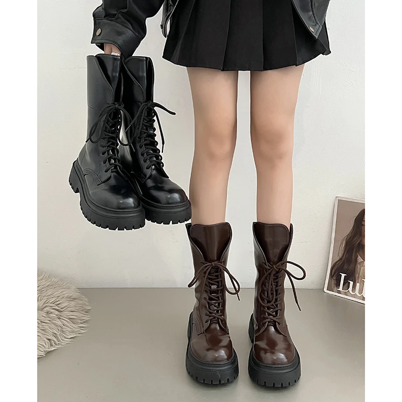 黑色系带英伦风厚底马丁靴女夏款2023新款百搭复古粗跟机车短靴子