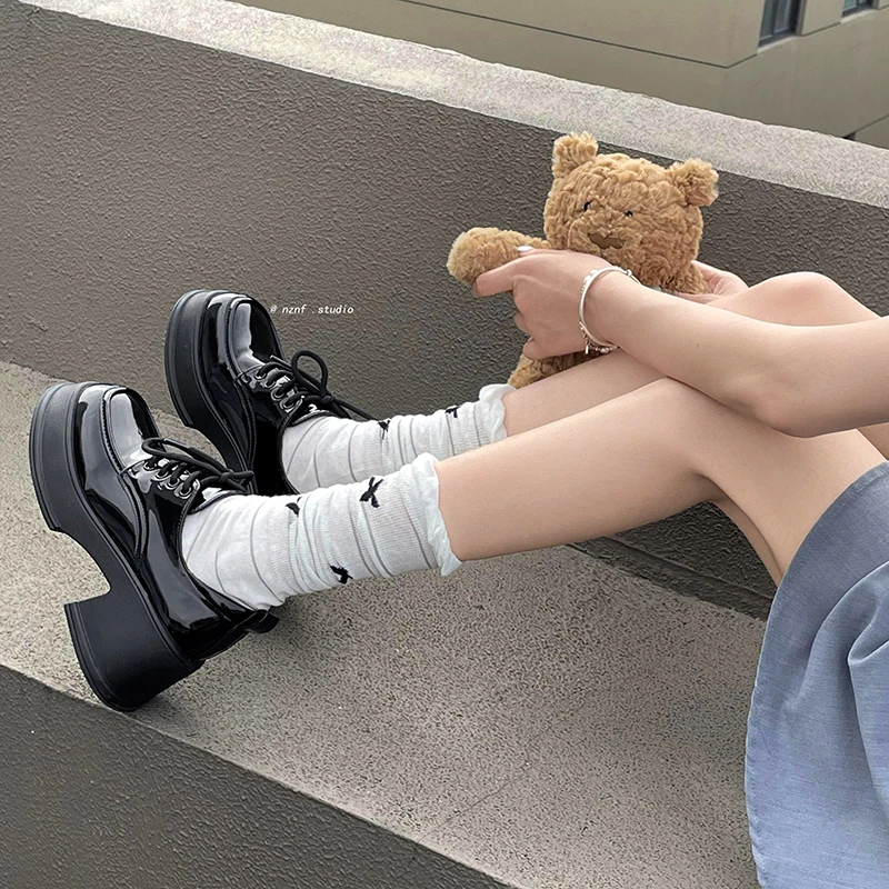 黑色英伦风复古厚底小皮鞋女2025新款秋季配裙子增高百搭粗跟单鞋