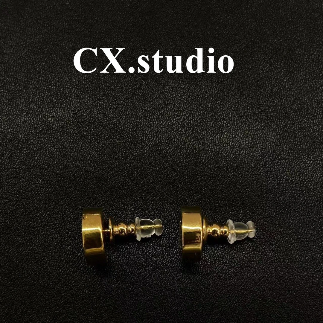 铜合金耳饰 粉色珐琅m耳钉8337