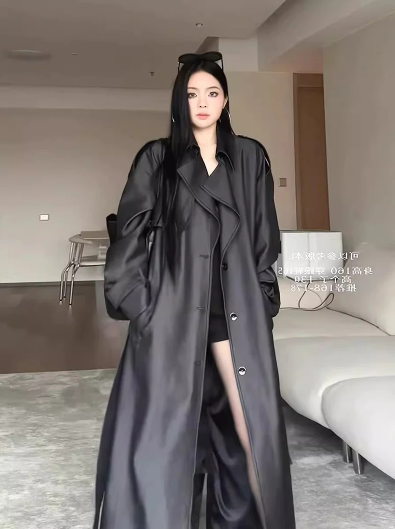 胖mm300斤超显瘦长款PU皮风衣外套女春秋大码220宽松翻领过膝大衣