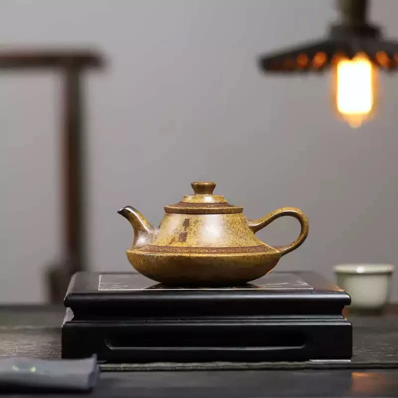 宜兴紫砂H1028王芳龙骨金砂云炉