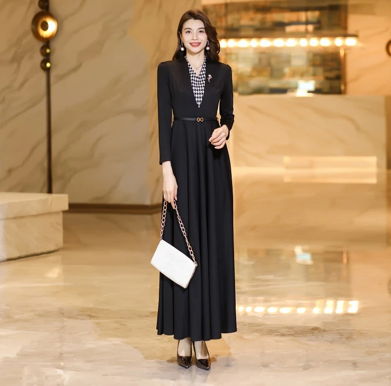 2025高级感黑色长袖春秋百搭格子配色高雅修身大摆连衣裙2330