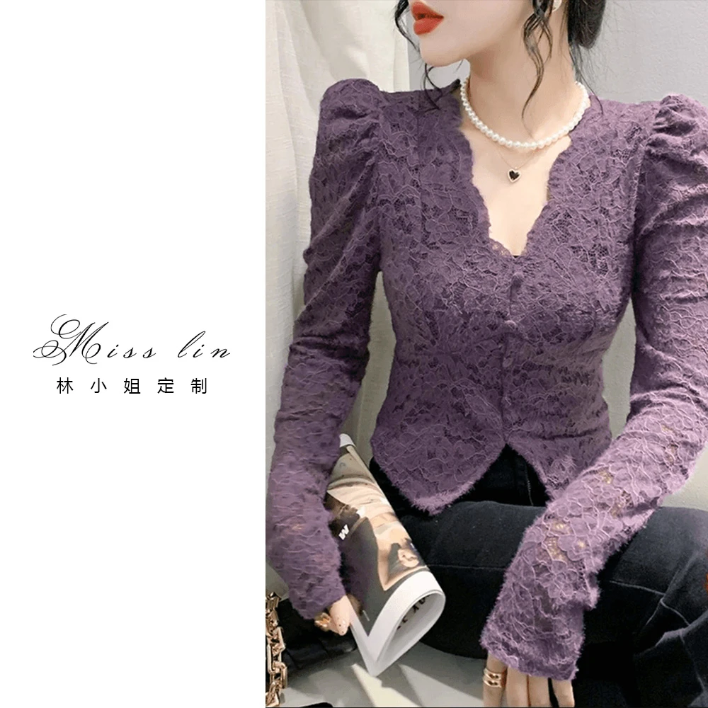 法式气质大码秋冬加绒加厚V领蕾丝镂空透气洋气打底衫上衣女D1053