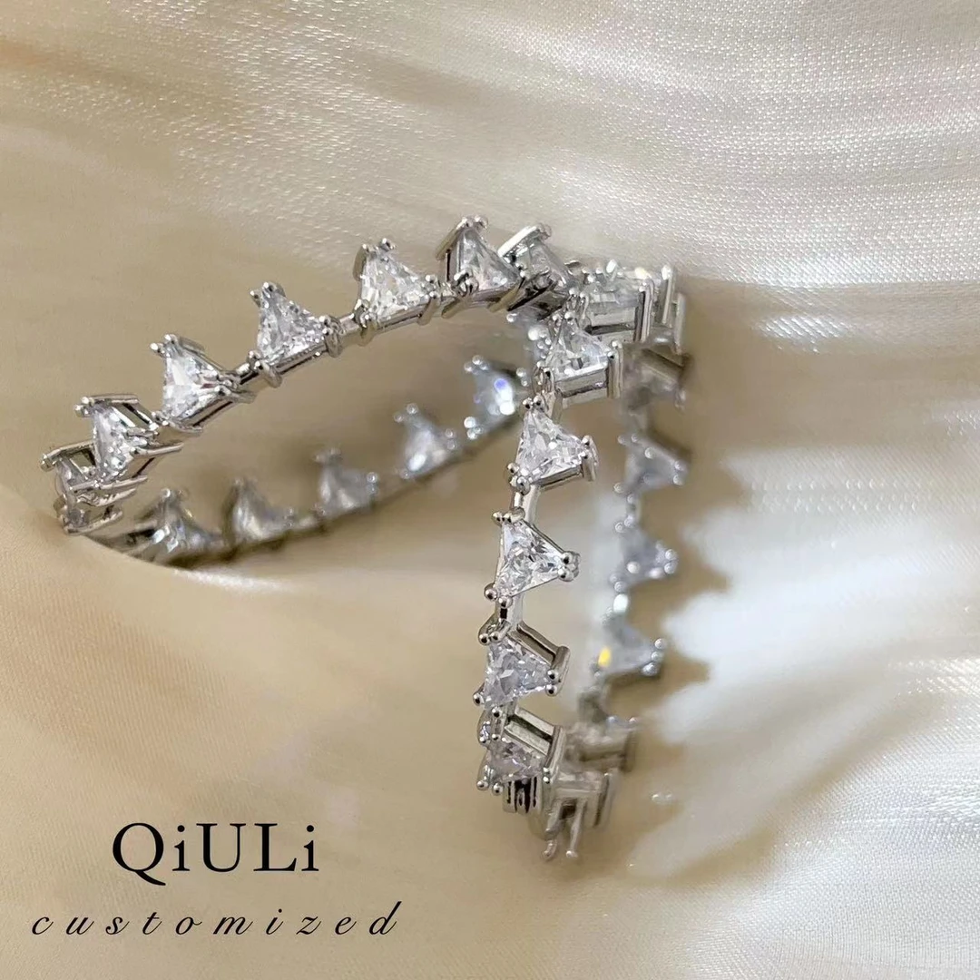 合金合成锆石耳饰 QIU LI・大圆圈灵动交织耳环  1h19