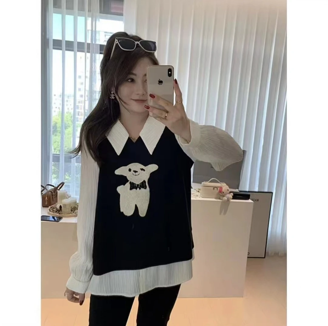 大码2024女装秋季新款卡通气质百搭显瘦设计感假两件荷叶领上衣