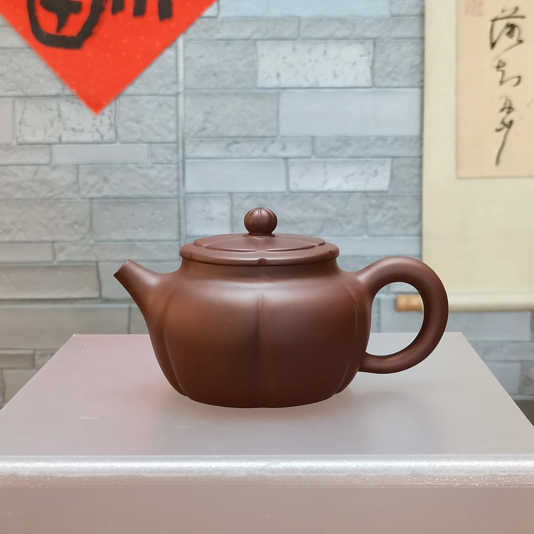 《菊蕾》工艺师半手工制作，紫泥80目，220cc