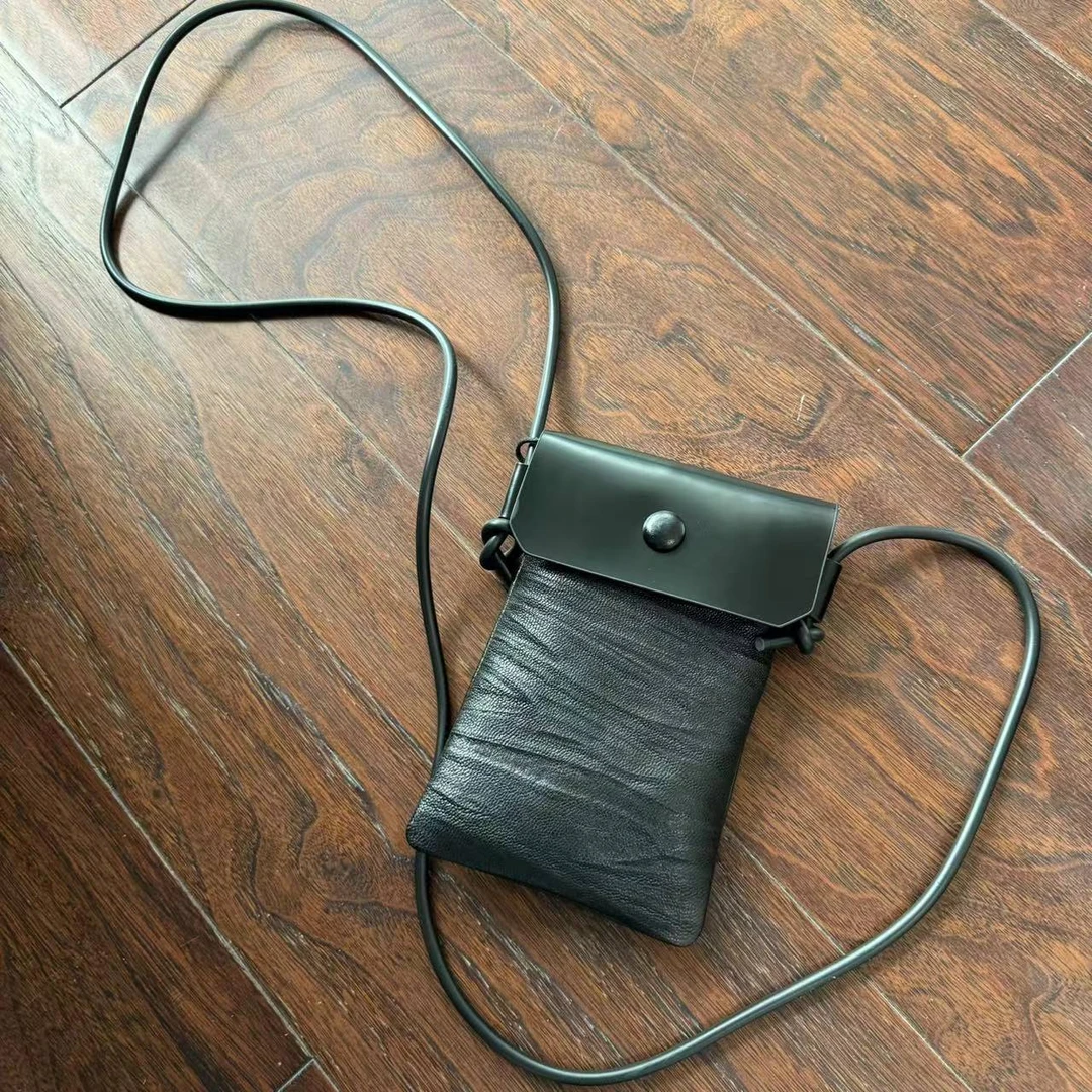 【大G精选】“设计师” 简约小众轻奢皮斜挎小包