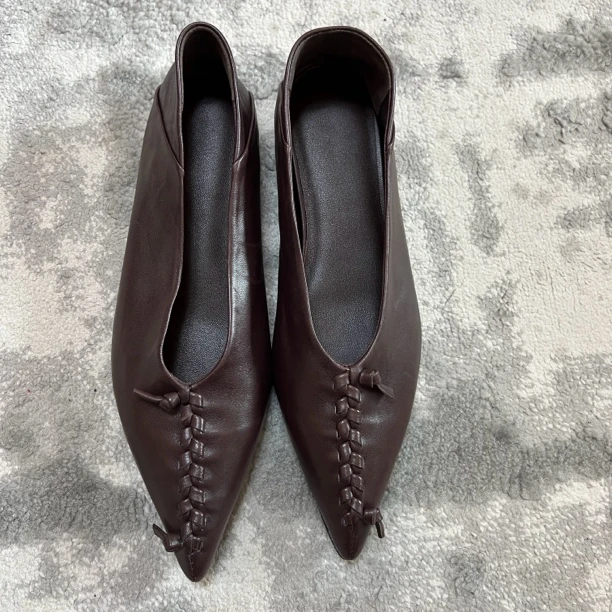 【大G精选】设计师款时髦牛皮编织尖头鞋