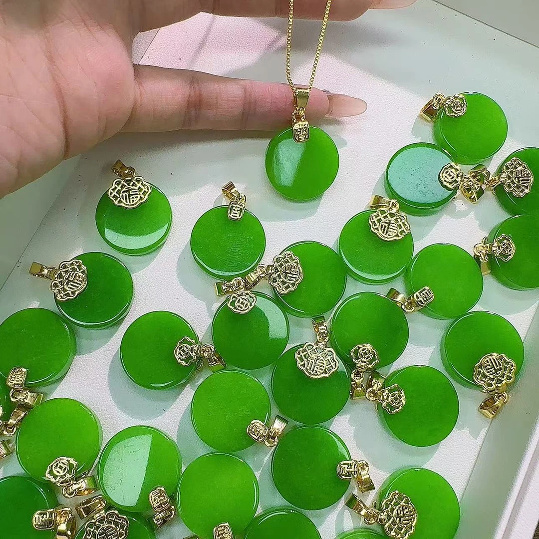 14k翡翠阳绿小圆牌【厚珑】