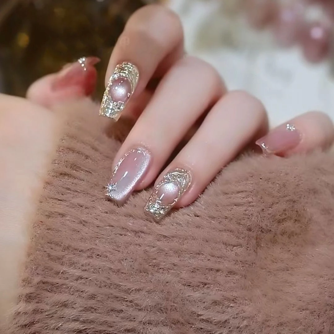 纯手工穿戴甲 布契拉提粉色 气质温柔流行猫眼金色超闪穿戴式美甲