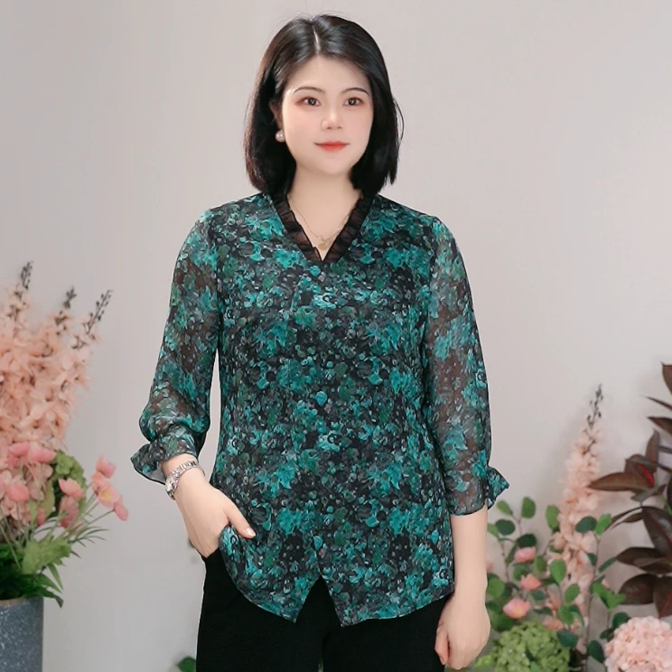 【W3813】轻奢大码女装新中式复古碎花显瘦气质木耳领口V领上衣