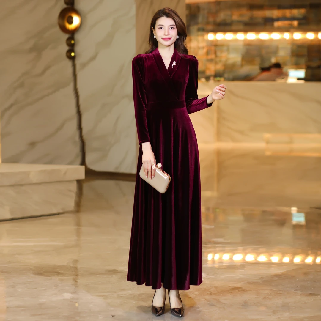 酒红色长裙2024春秋喜婆婆喜妈妈礼服显瘦长袖丝绒连衣裙女2332