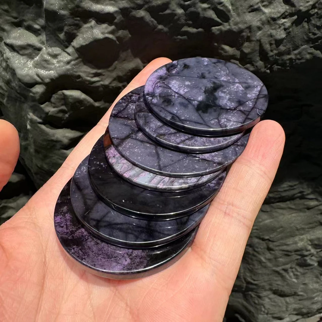 【黑胖珠宝】舒俱来泥地圆牌吊坠 多样性发一 QX260