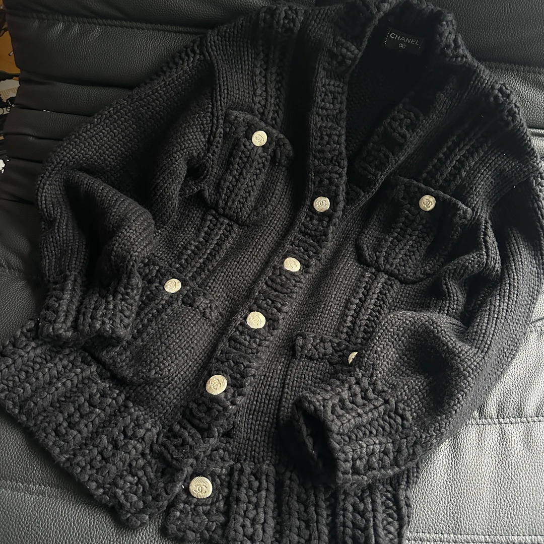 Chanel香奈儿四口袋针织外套
