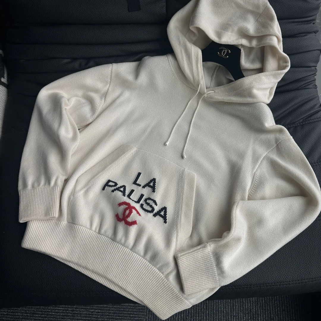 95新 Chanel/香奈儿 邮轮系列 米白色logo羊绒针织帽衫 34码